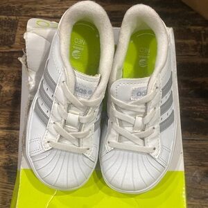 Adidas Neo Toddler White Shoes size 8